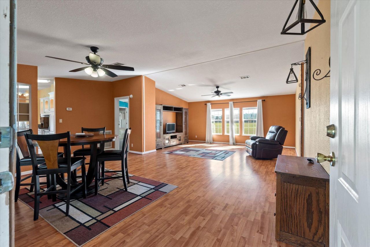 3210 Sidneys Road Photo 8