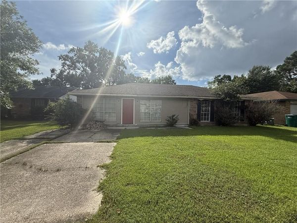 323 ALMOND CREEK Road, Slidell, LA 70461