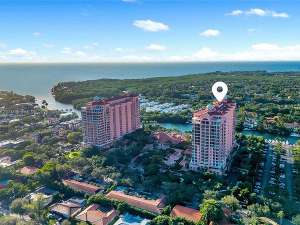 60 Edgewater Dr, Unit 7A, Coral Gables, FL 33133