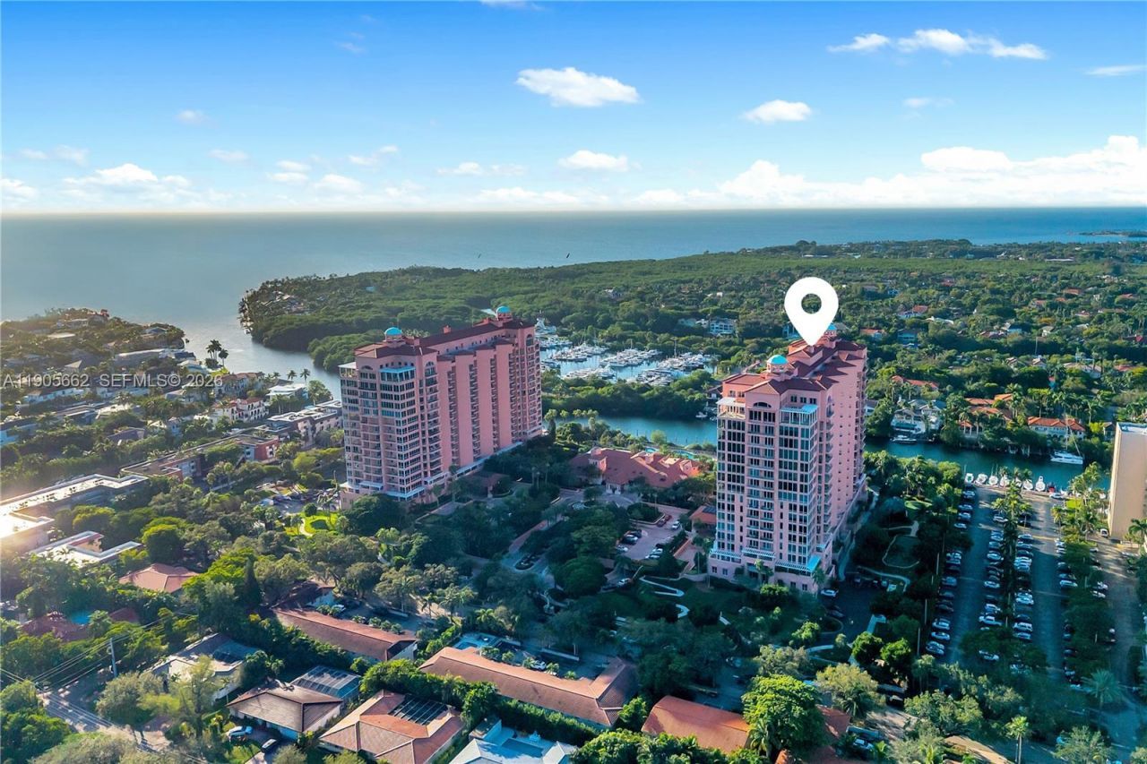 60 Edgewater Dr, Unit 7A, Coral Gables, FL 33133 Photo
