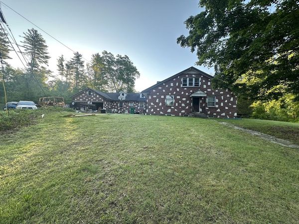 12-R Jackielyn Cir, Granby, MA 01033
