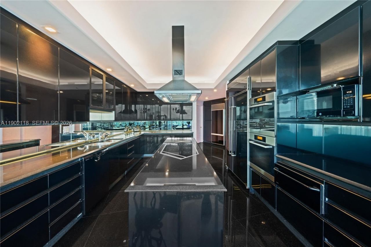 300 S Pointe Dr, Unit TH 3103, Miami Beach, FL 33139 Photo