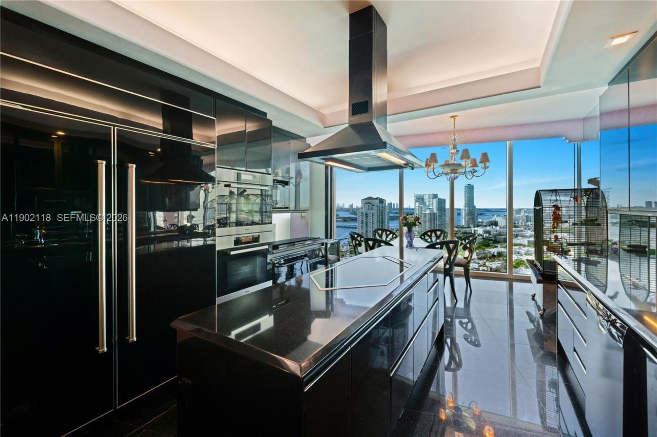 300 S Pointe Dr, Unit TH 3103, Miami Beach, FL 33139 Photo