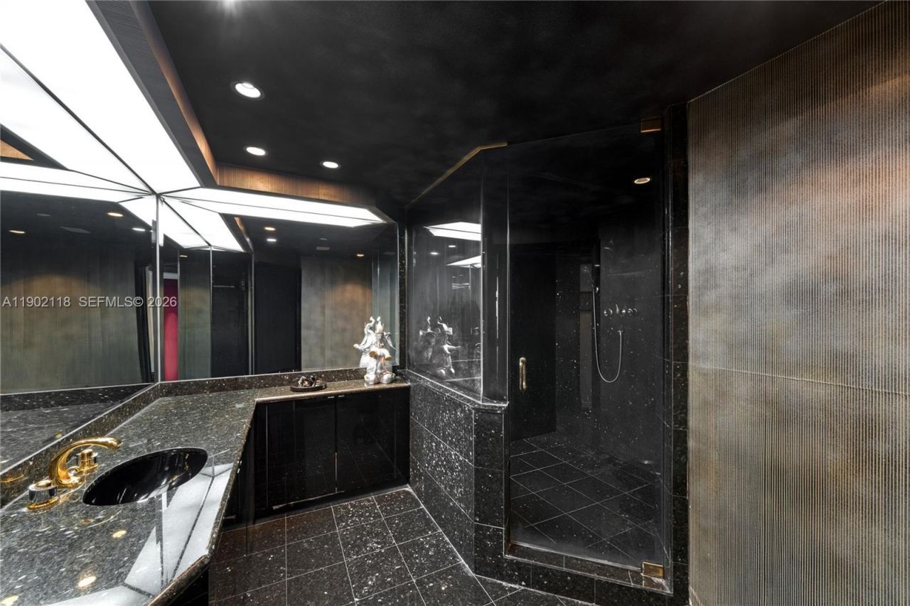 300 S Pointe Dr, Unit TH 3103, Miami Beach, FL 33139 Photo