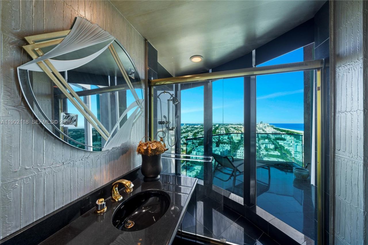 300 S Pointe Dr, Unit TH 3103, Miami Beach, FL 33139 Photo