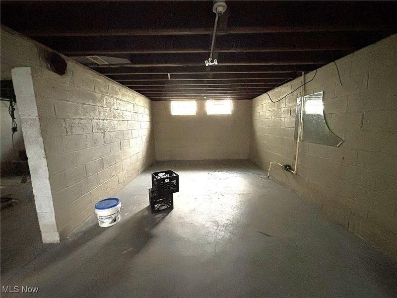 3927 E 153rd Street, Cleveland, OH 44128 Photo 12