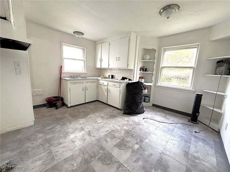 3927 E 153rd Street, Cleveland, OH 44128 Photo 16