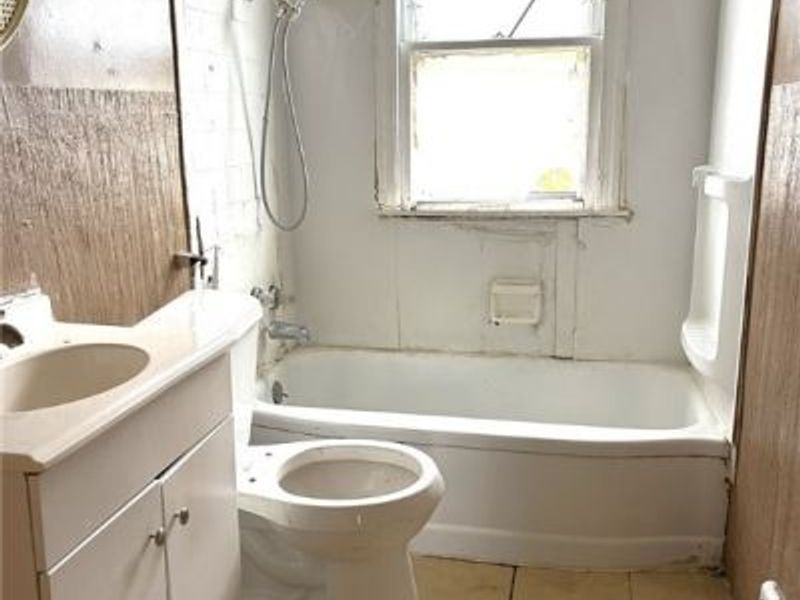 3927 E 153rd Street, Cleveland, OH 44128 Photo 4