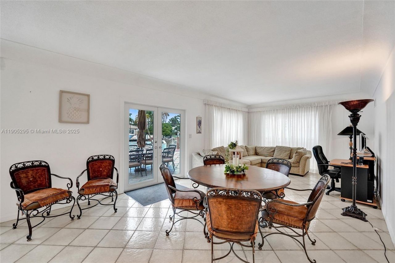 2889 NE 35th St, Fort Lauderdale, FL 33306 Photo