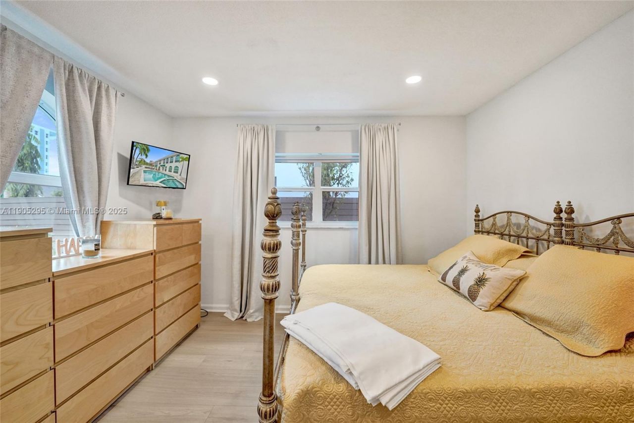 2889 NE 35th St, Fort Lauderdale, FL 33306 Photo