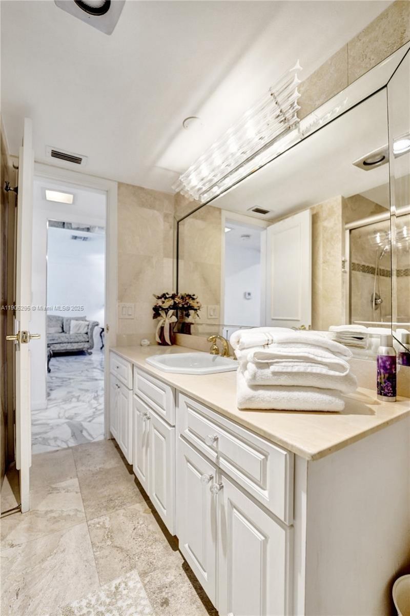 2889 NE 35th St, Fort Lauderdale, FL 33306 Photo