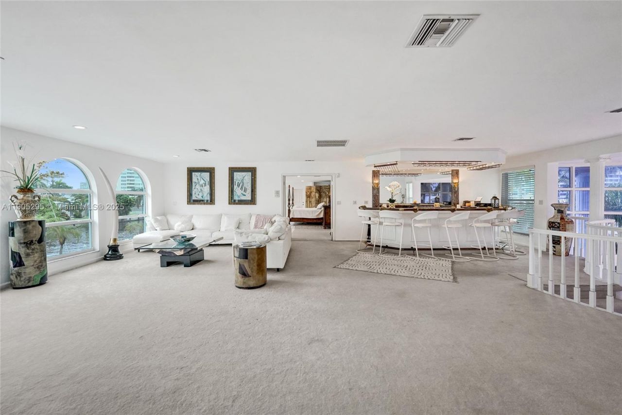 2889 NE 35th St, Fort Lauderdale, FL 33306 Photo