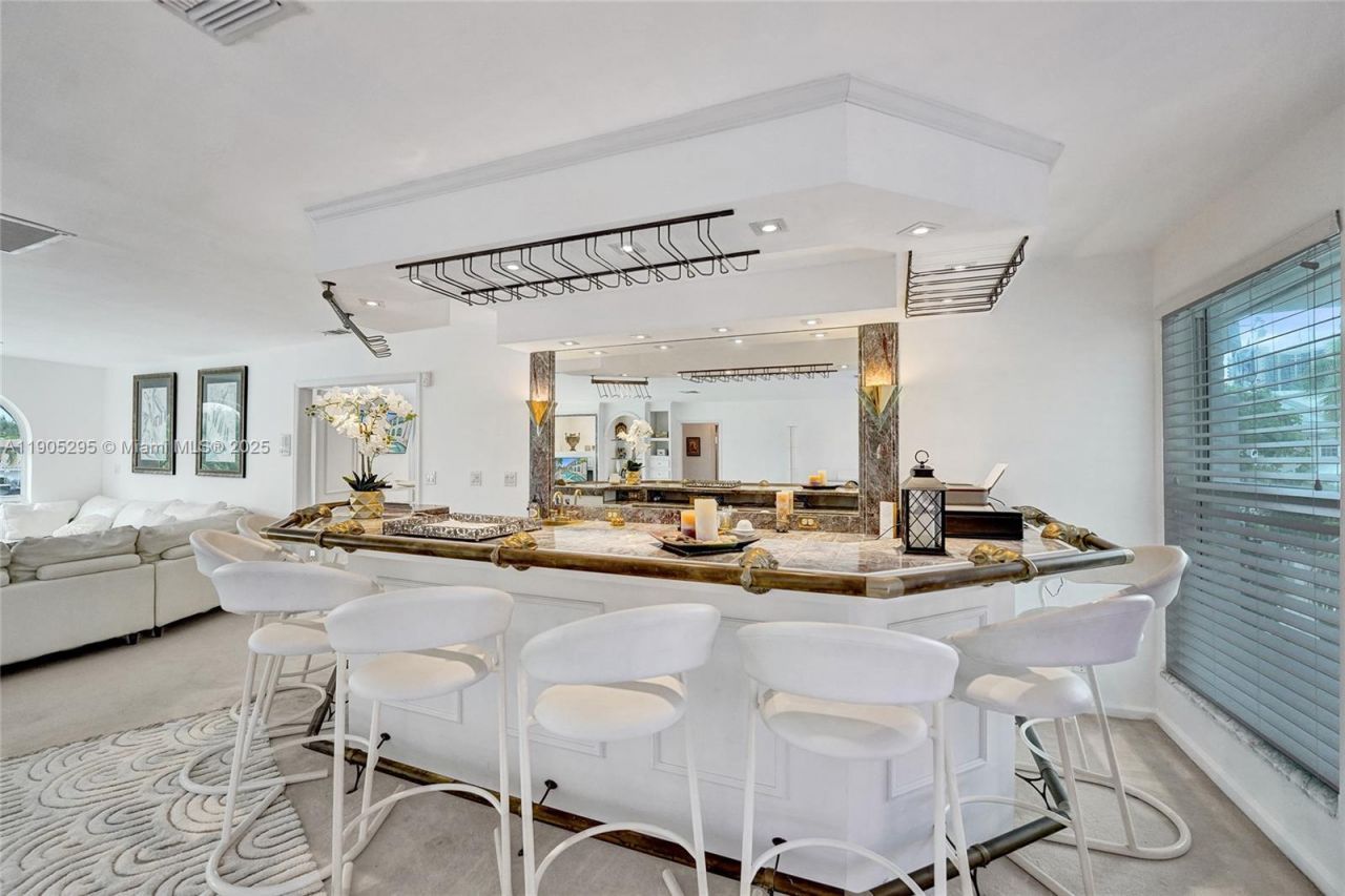 2889 NE 35th St, Fort Lauderdale, FL 33306 Photo