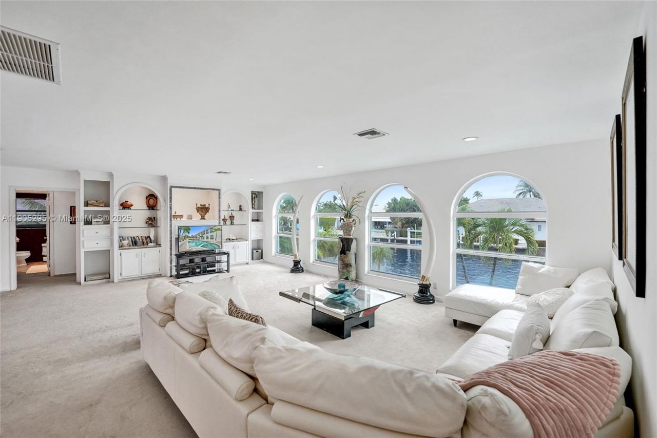 2889 NE 35th St, Fort Lauderdale, FL 33306 Photo