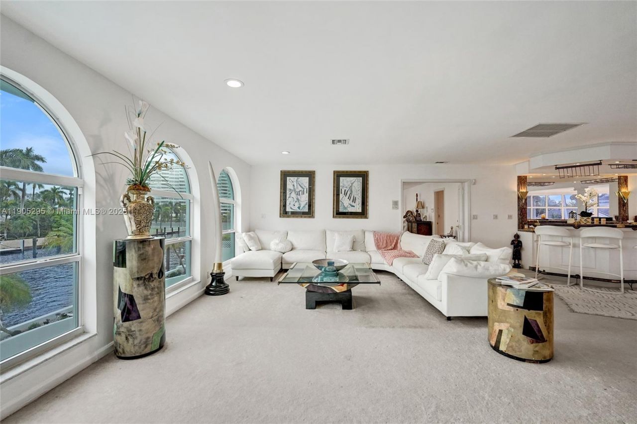 2889 NE 35th St, Fort Lauderdale, FL 33306 Photo