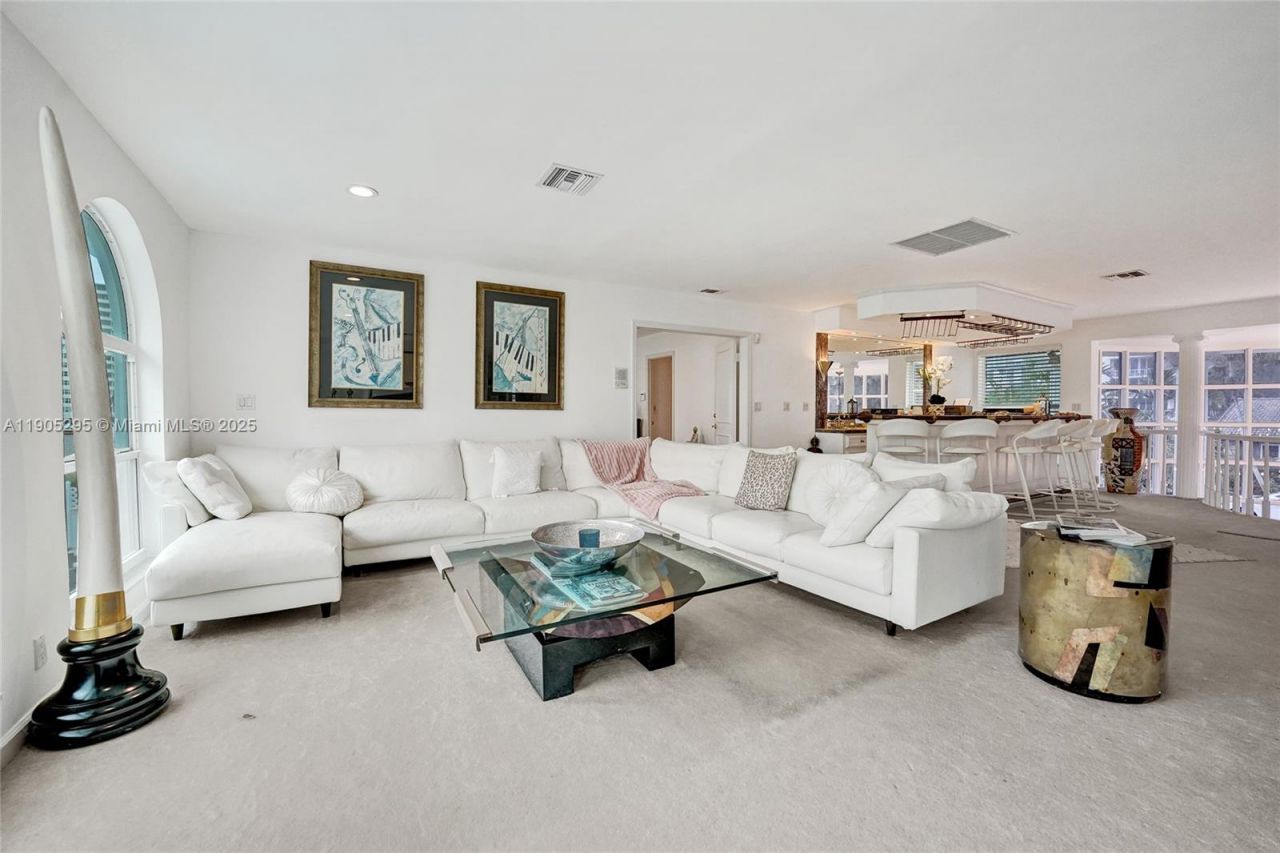 2889 NE 35th St, Fort Lauderdale, FL 33306 Photo