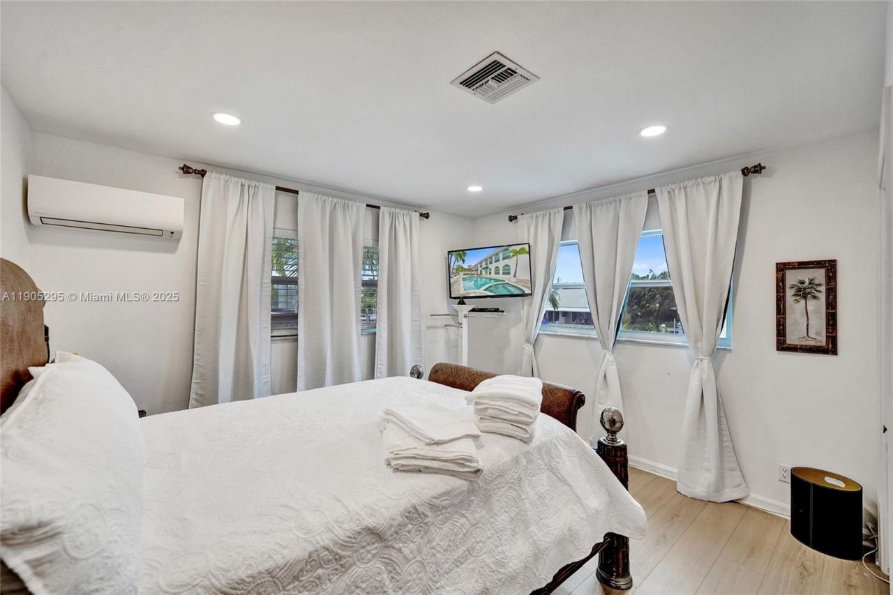 2889 NE 35th St, Fort Lauderdale, FL 33306 Photo