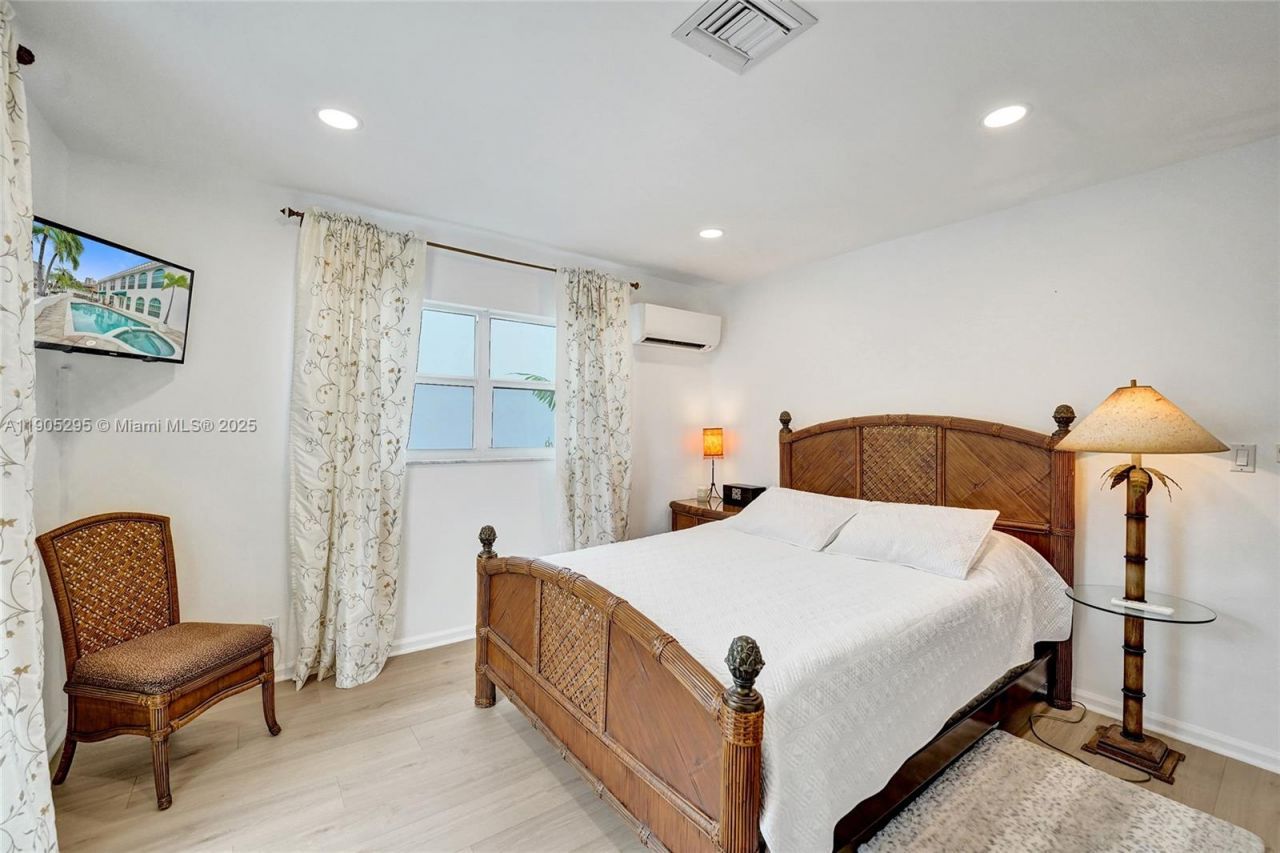 2889 NE 35th St, Fort Lauderdale, FL 33306 Photo