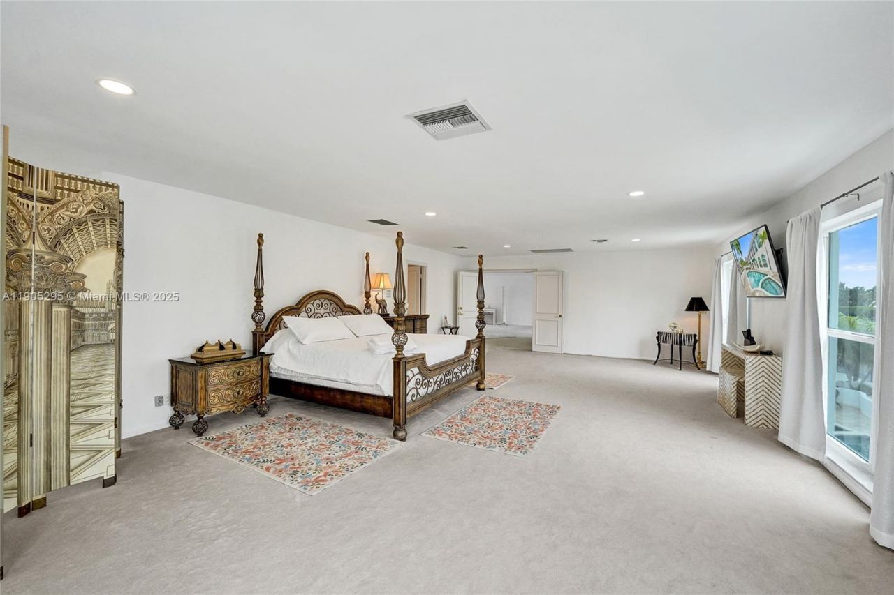 2889 NE 35th St, Fort Lauderdale, FL 33306 Photo