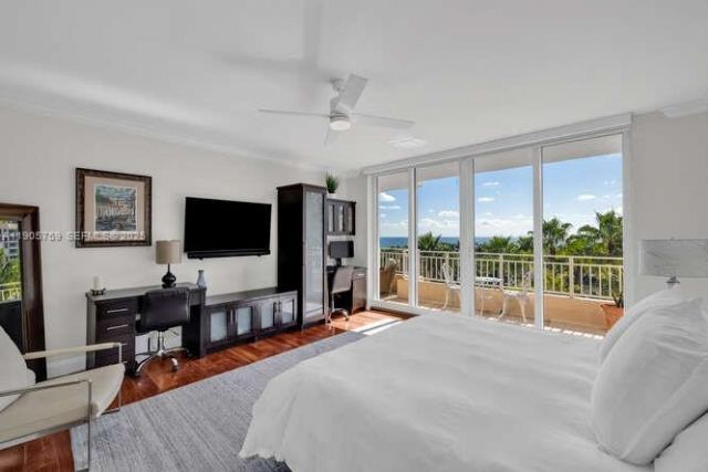 791 SE Crandon Blvd, Unit 703, Key Biscayne, FL 33149 Photo