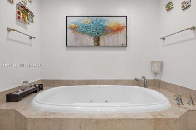 791 SE Crandon Blvd, Unit 703, Key Biscayne, FL 33149 Photo