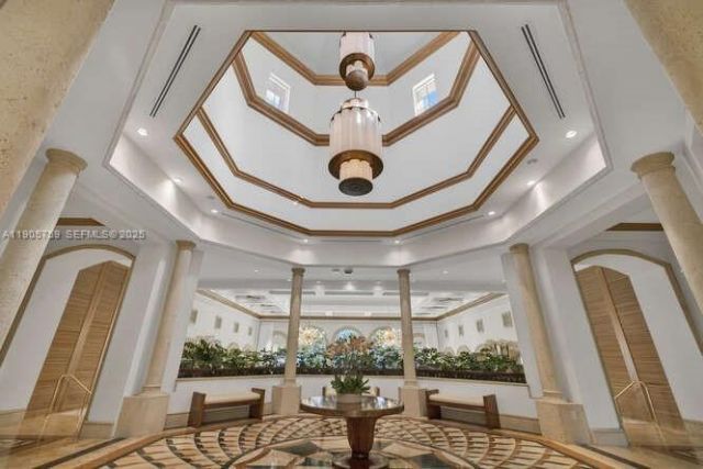 791 SE Crandon Blvd, Unit 703, Key Biscayne, FL 33149 Photo