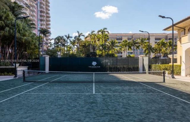 791 SE Crandon Blvd, Unit 703, Key Biscayne, FL 33149 Photo