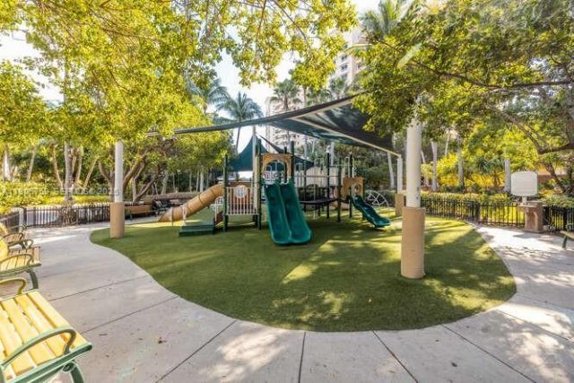 791 SE Crandon Blvd, Unit 703, Key Biscayne, FL 33149 Photo