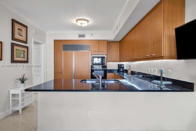 791 SE Crandon Blvd, Unit 703, Key Biscayne, FL 33149 Photo