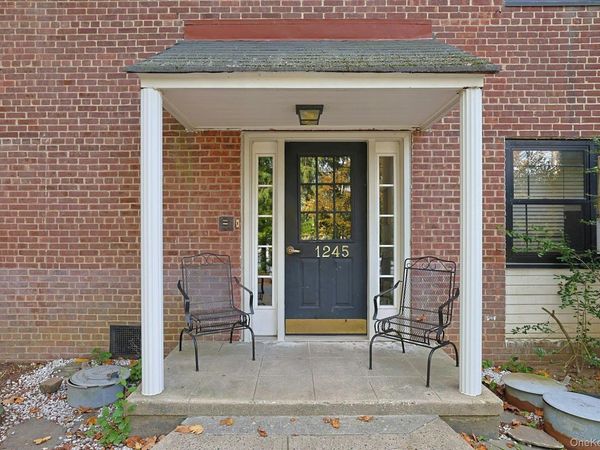 1245 California Road, Unit b23, Eastchester, NY 10709