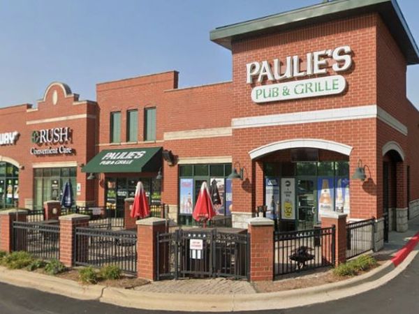 444 N Eola Road, Aurora, IL 60502