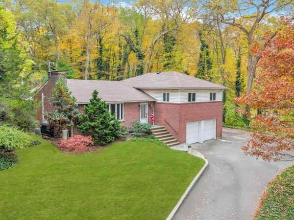 619 Caledonia Road, Dix Hills, NY 11746