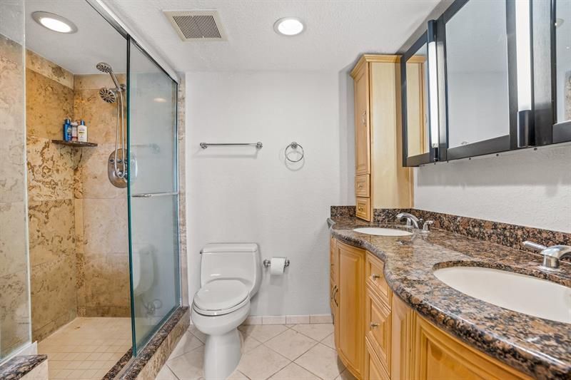 1151 N Fort Lauderdale Beach Boulevard, Unit 5D, Fort Lauderdale, FL 33304 Photo