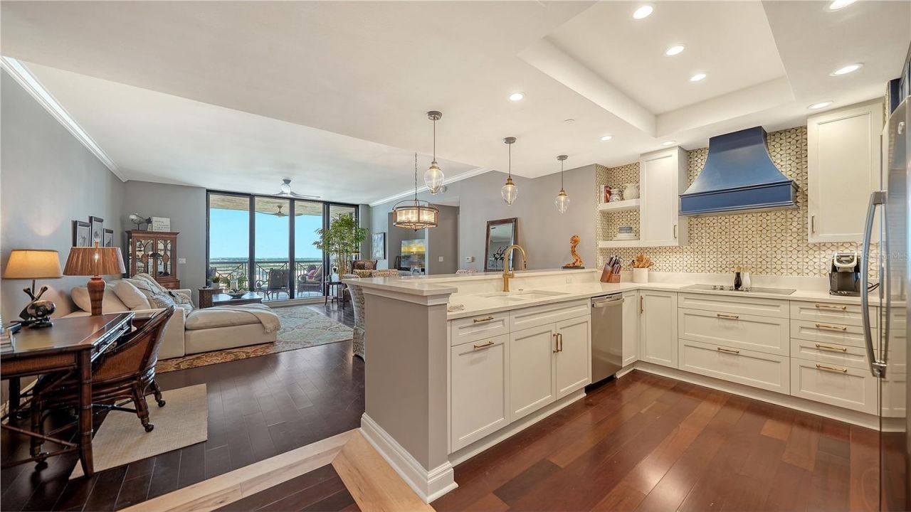 50 Central Avenue, Unit 14B, Sarasota, FL 34236 Photo