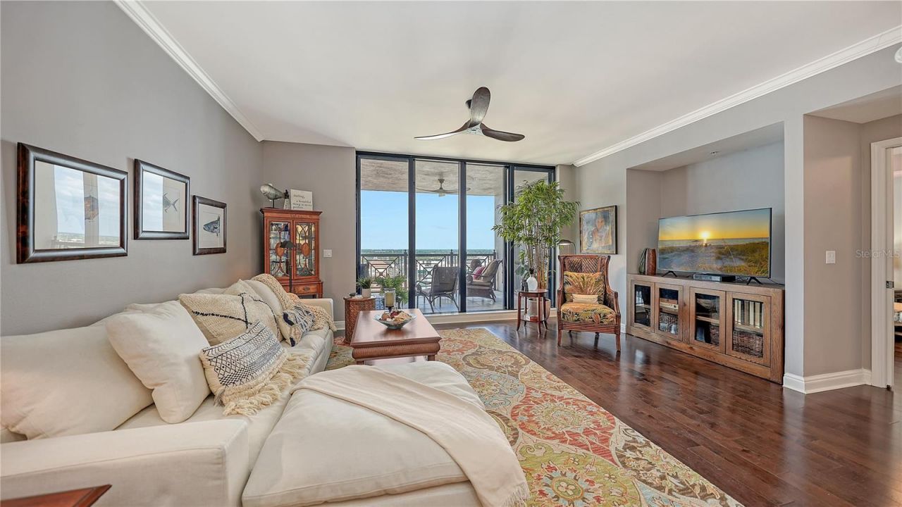 50 Central Avenue, Unit 14B, Sarasota, FL 34236 Photo