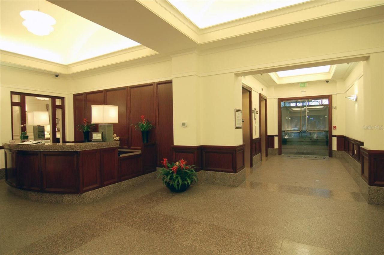 50 Central Avenue, Unit 14B, Sarasota, FL 34236 Photo