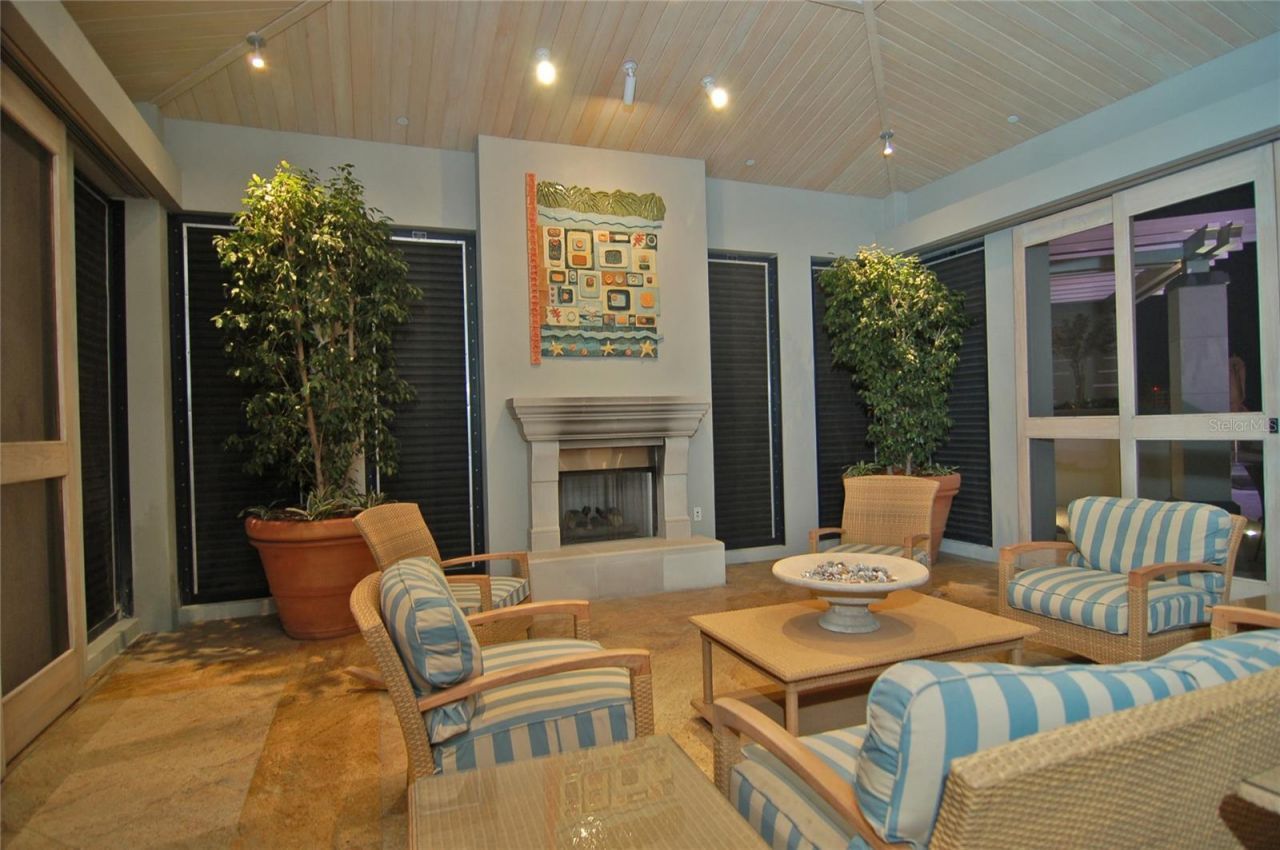 50 Central Avenue, Unit 14B, Sarasota, FL 34236 Photo