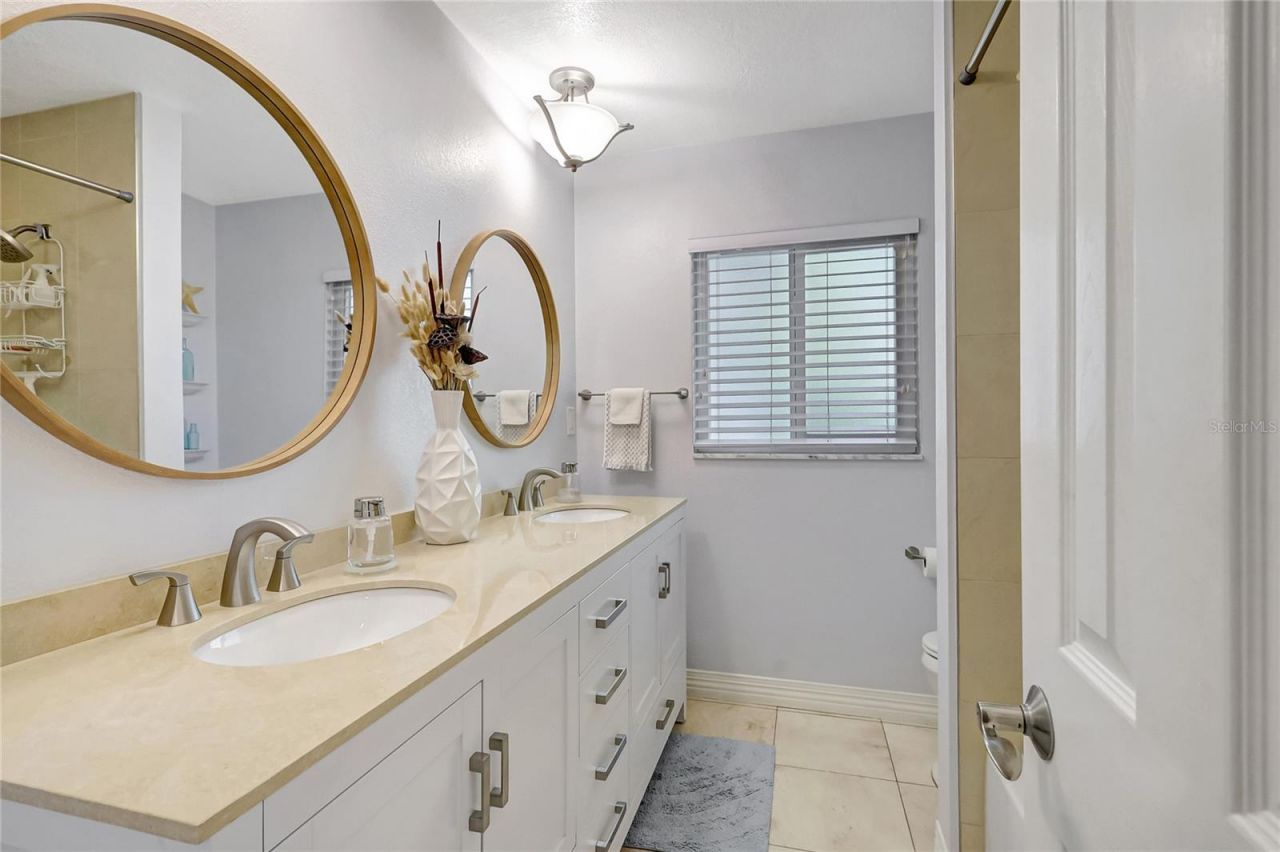 1389 47th Avenue Ne, Saint Petersburg, FL 33703 Photo