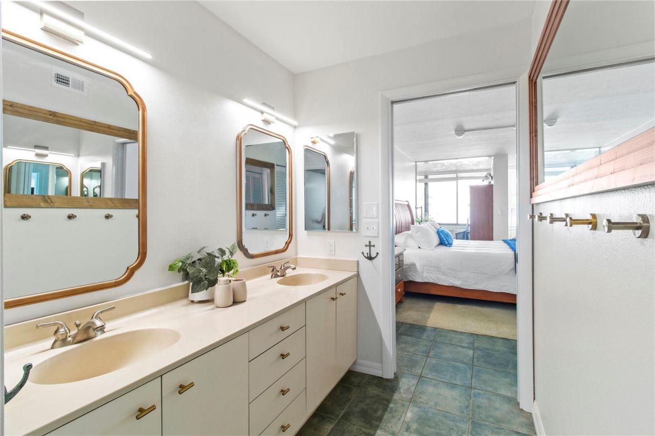 829 Bayport Way, Unit 829, Longboat Key, FL 34228 Photo