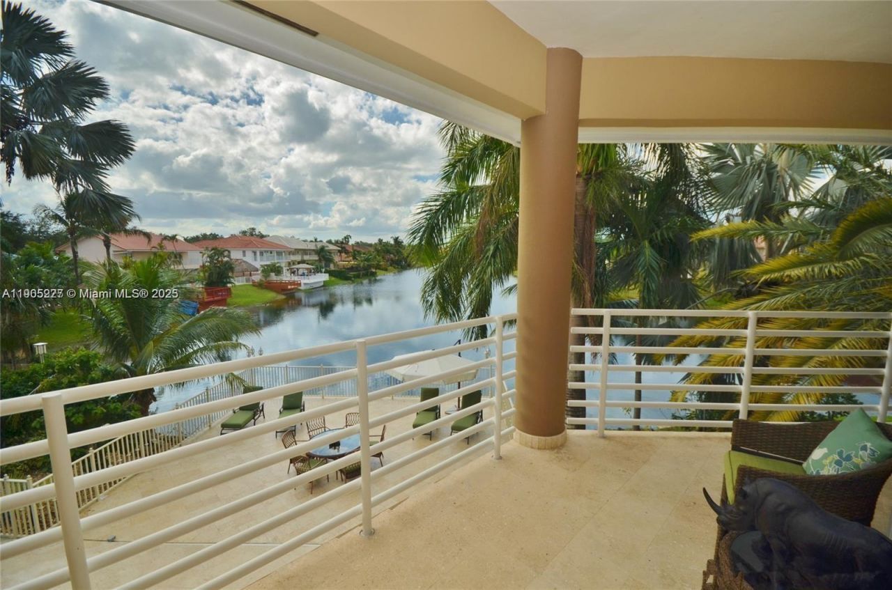 16232 NW 79th Ave, Miami Lakes, FL 33016 Photo