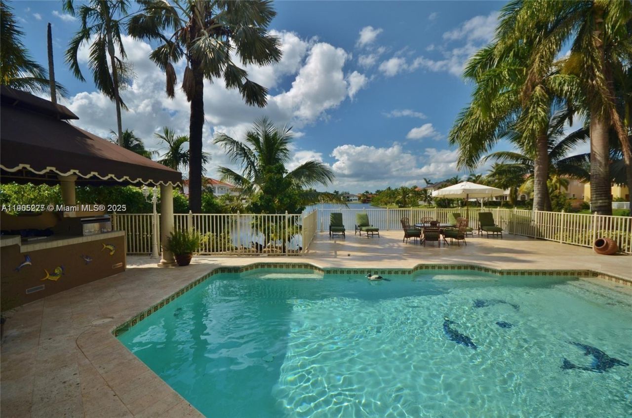 16232 NW 79th Ave, Miami Lakes, FL 33016 Photo