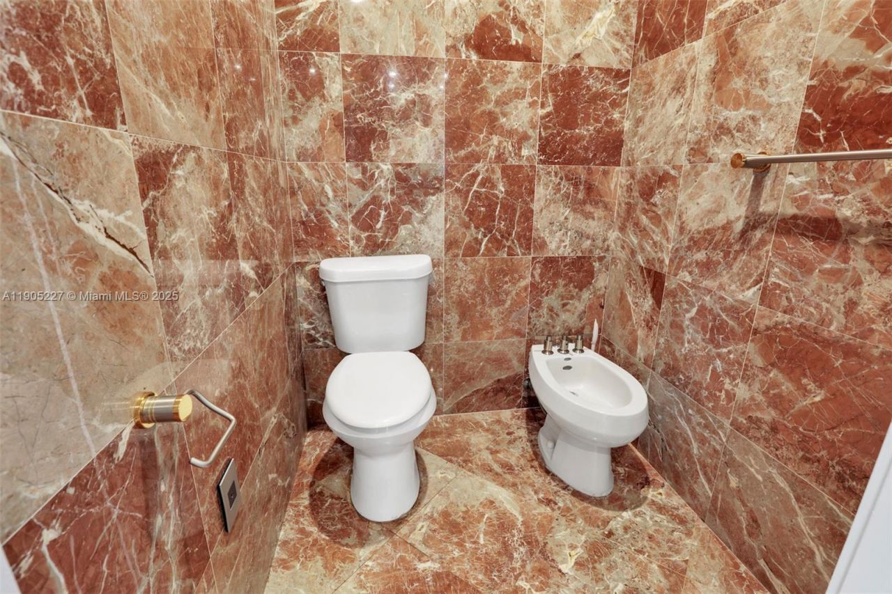 16232 NW 79th Ave, Miami Lakes, FL 33016 Photo