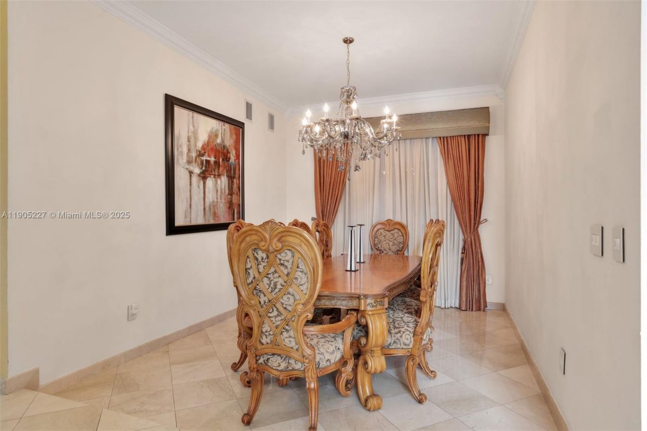 16232 NW 79th Ave, Miami Lakes, FL 33016 Photo