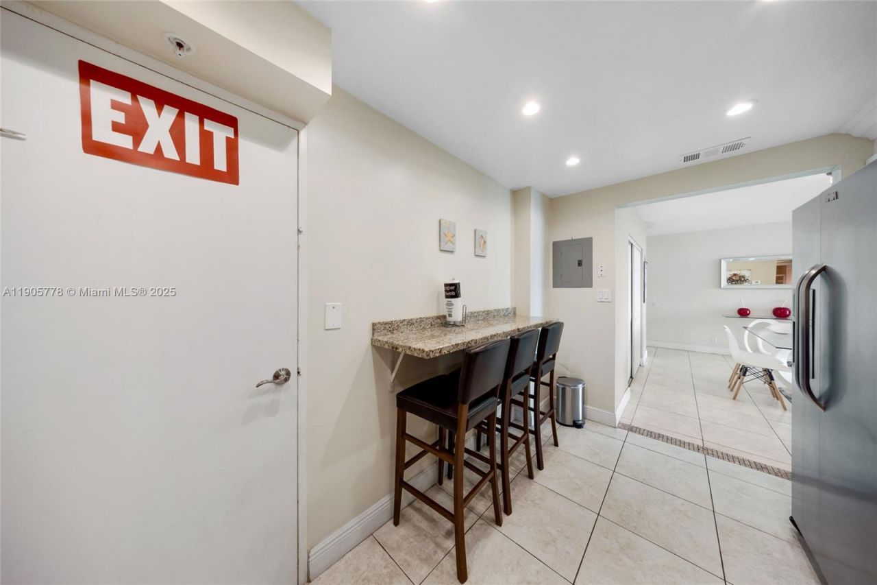 3801 S Ocean Dr, Unit 15R, Hollywood, FL 33019 Photo