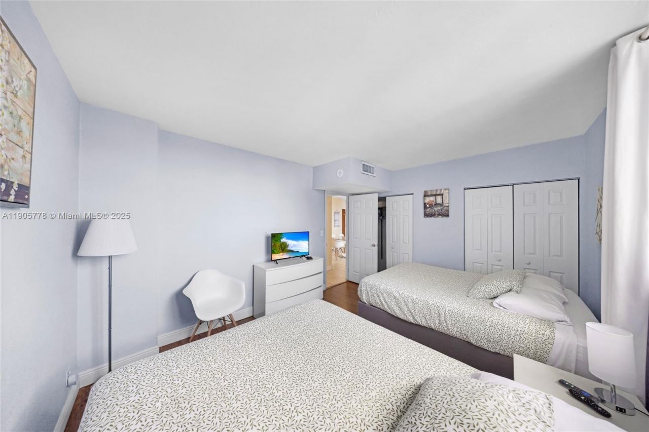 3801 S Ocean Dr, Unit 15R, Hollywood, FL 33019 Photo