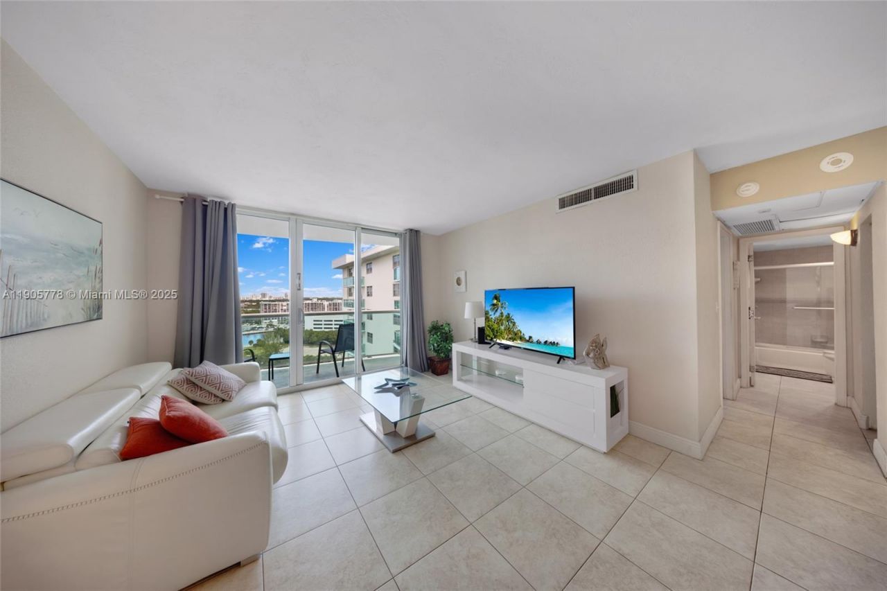 3801 S Ocean Dr, Unit 15R, Hollywood, FL 33019 Photo