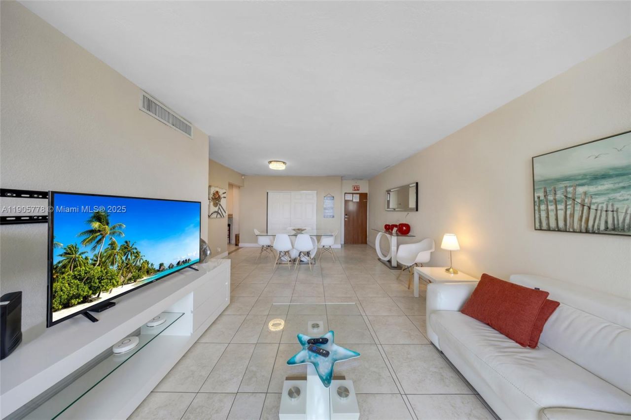 3801 S Ocean Dr, Unit 15R, Hollywood, FL 33019 Photo