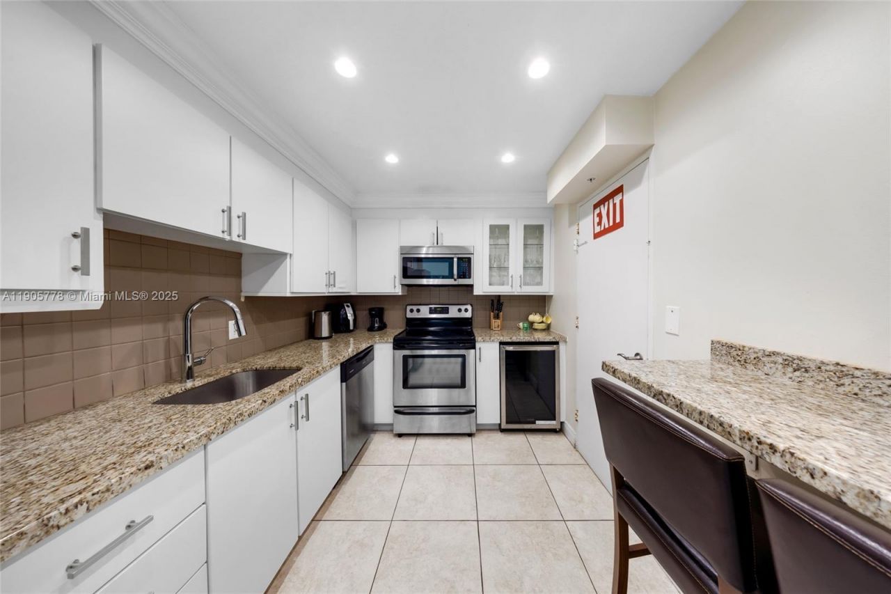 3801 S Ocean Dr, Unit 15R, Hollywood, FL 33019 Photo