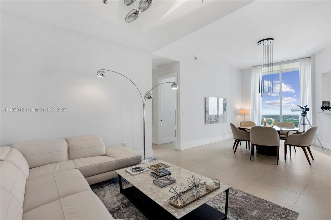 15811 Collins Ave, Unit 3405, Sunny Isles Beach, FL 33160 Photo