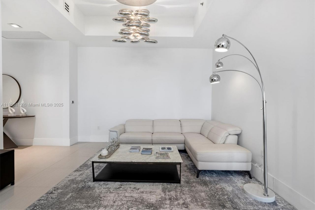 15811 Collins Ave, Unit 3405, Sunny Isles Beach, FL 33160 Photo